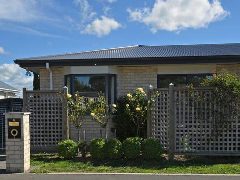 4/19 Sackville Street, Martinborough