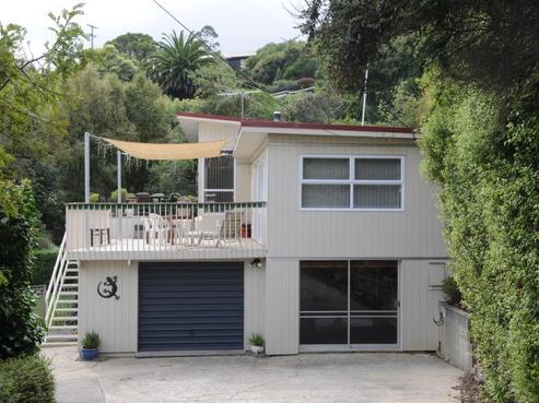 2 Bayview Crescent, Duvauchelle