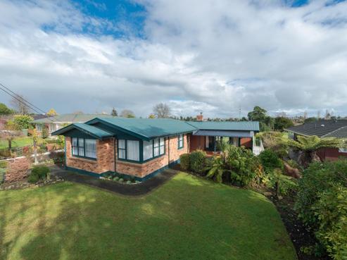 767 River Road, Chartwell