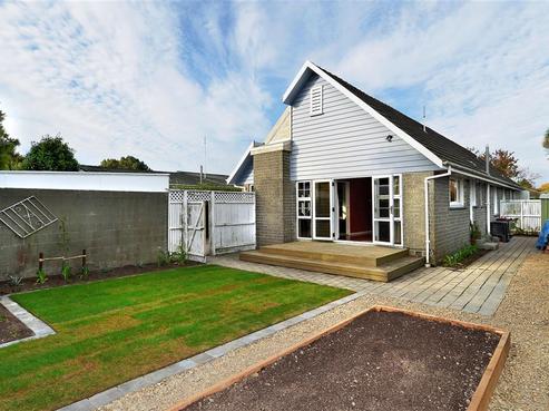 2/11 Ashfield Place, Ilam