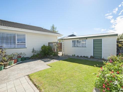 6A Ilam Grove, Kelson