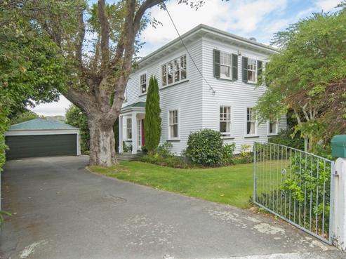 82 Kings Crescent, Central Hutt