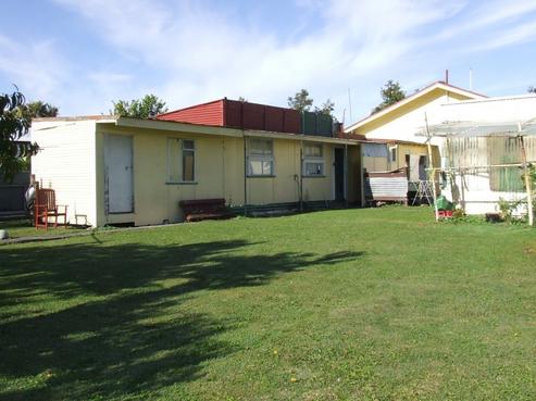 912 Lyell Street, Akina