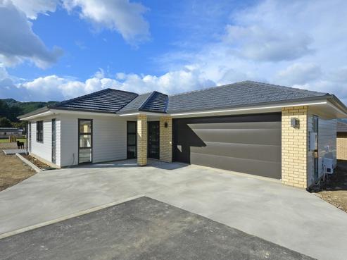 83 Riverstone Drive, Riverstone Terraces