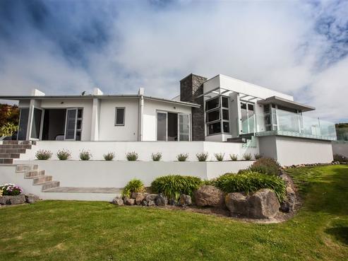 154 Glenstrae Road, Redcliffs