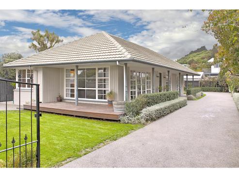11 Brabourne Street, Hillsborough