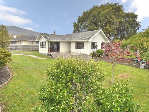 27 Palm Avenue, Stoke