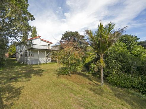66 Victory Road, Laingholm