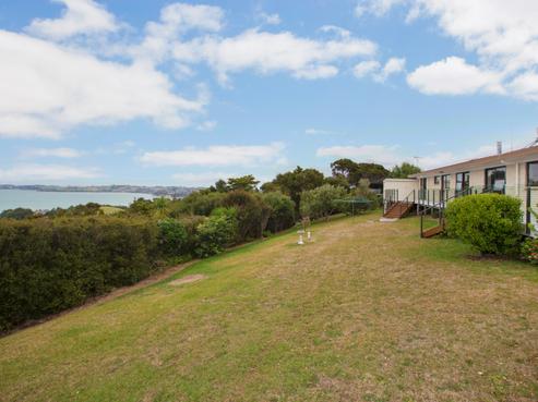 107 Brick Bay Drive, Sandspit