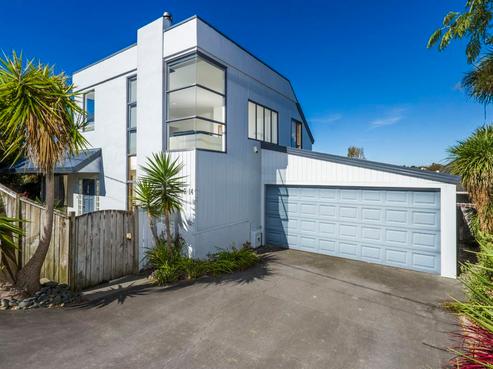 2/14 Coronation Street, Belmont