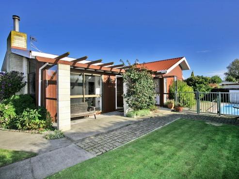 9 Neagle Place, Greenmeadows