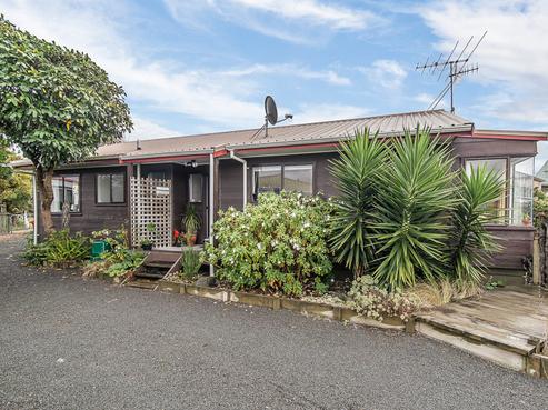 4 Barrett Drive, Waikanae Beach