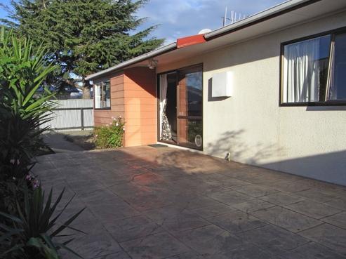 2/25 Lyttelton Crescent, Tamatea