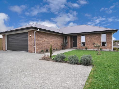16A Ernest Place, Brightwater