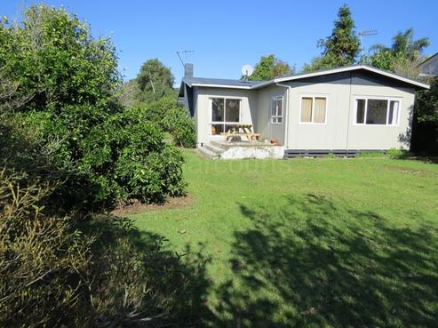 23 East Bank Road, Thornton