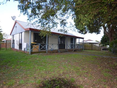 15B Barneys Farm Road, Clendon Park