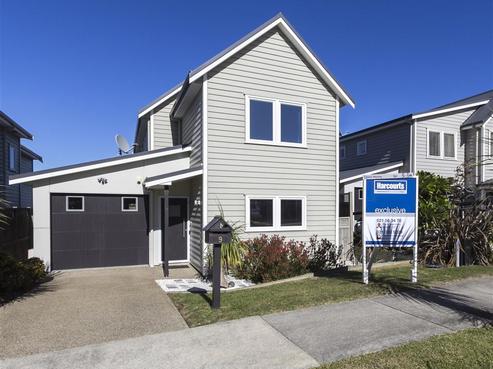 9 Cape Cod Drive, Gulf Harbour