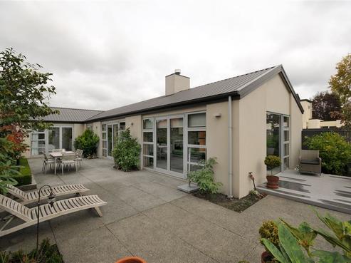 8 Hampton Place, Burnside