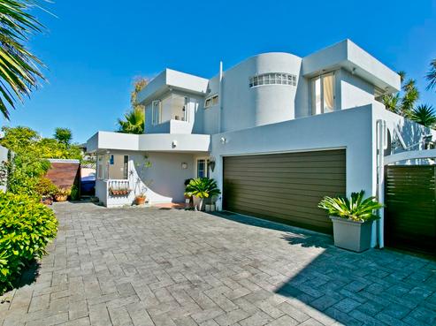 2/14 Vincent Road, Northcote Point