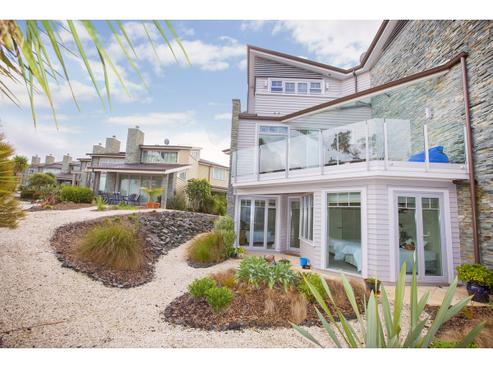 16 Little Compton Mews, Snells Beach