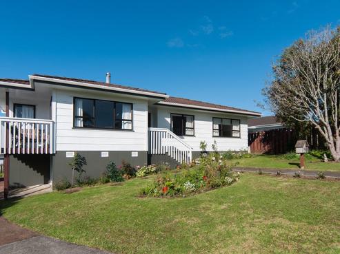35 Athena Drive, Totara Vale