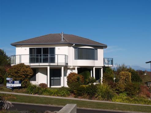 1/15 Korimako Road, Waipahihi