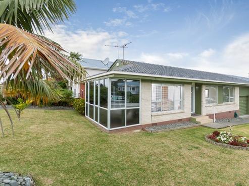 1/15 Johnstone Street, Point Chevalier