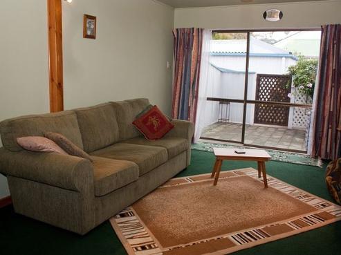 8/17 Valentine Street, Alicetown