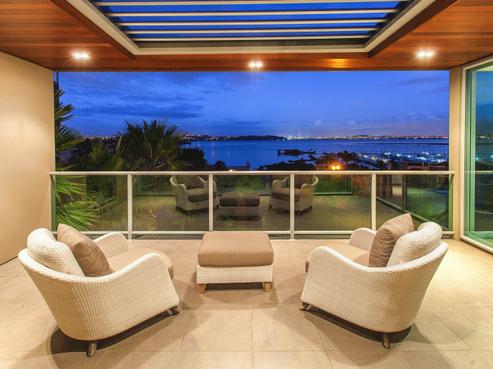 22 Courtneys, West Harbour