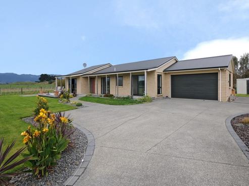 157 Hokio Sand Road, Hokio Beach