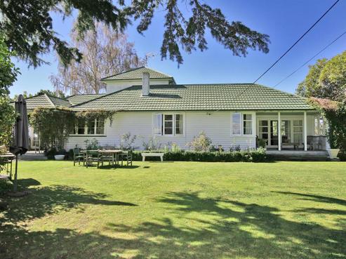 49 Grasmere Avenue, Karamu