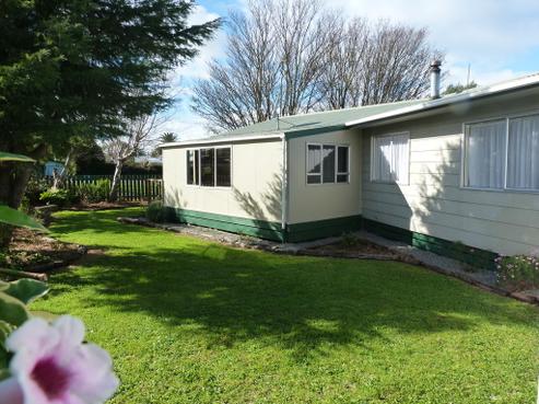 54 Brandon Street, Featherston