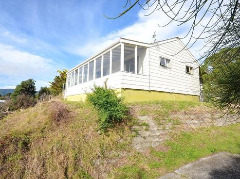 20 Kaitawa Street, Waikanae Beach