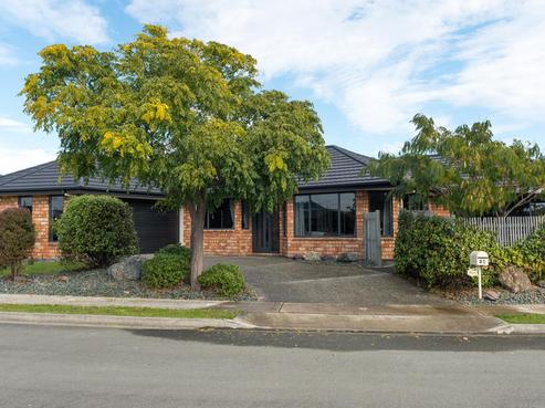 12 Hammill Grove, Stoke