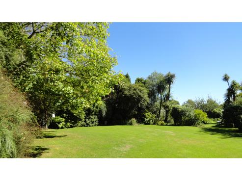 24 Gladstone Road, Woodend