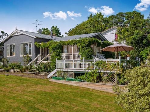 60 Batkin Road, New Windsor