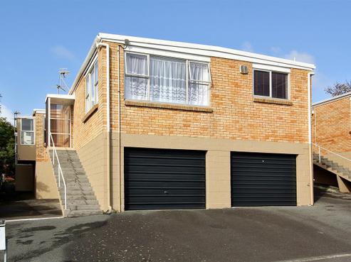 410 Devon Street East, Strandon