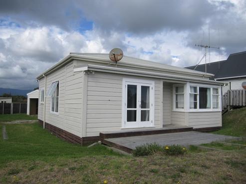 36 Moana Street, Otaki Beach