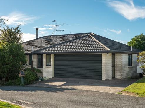 8 Burton Way, Bishopdale