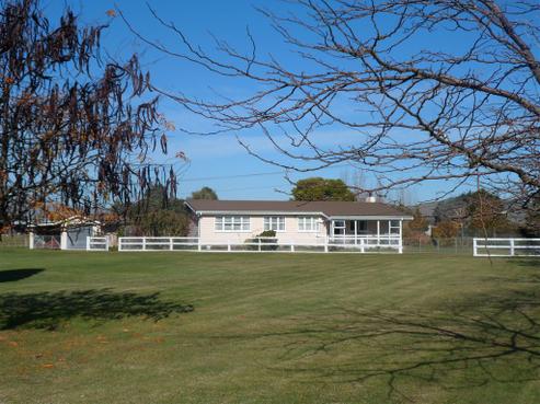 133 Paki Paki Road, Longlands