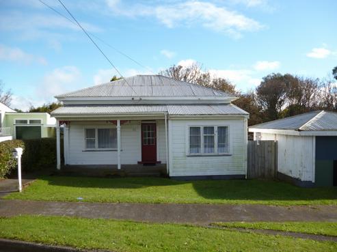 15 Clive Street, Hawera