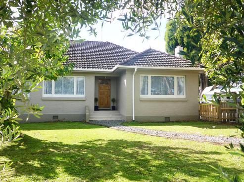 66 Great North Road, Kamo