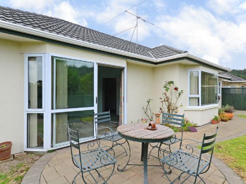 10 Millwood Place, Silverstream