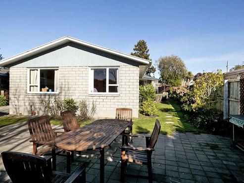 8 Boundary Road, Lincoln