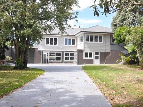610 Ocean Road, Whangamata
