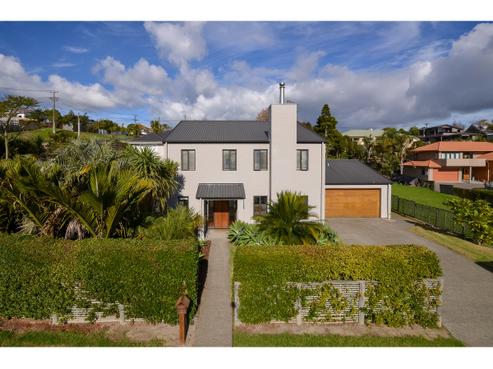 2 Manuwai Road, Torbay