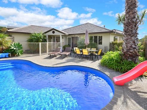 24 Alec Craig Way, Gulf Harbour