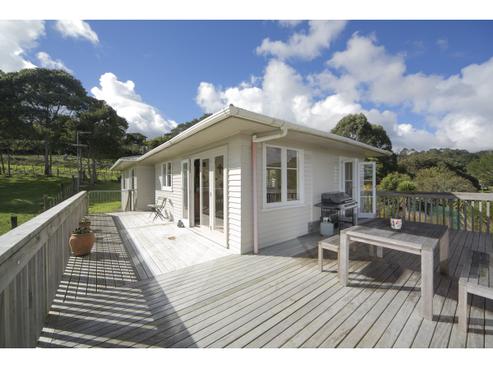 855 Old North Road, Waimauku