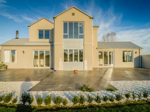 718 Arowhenua Road, Levels
