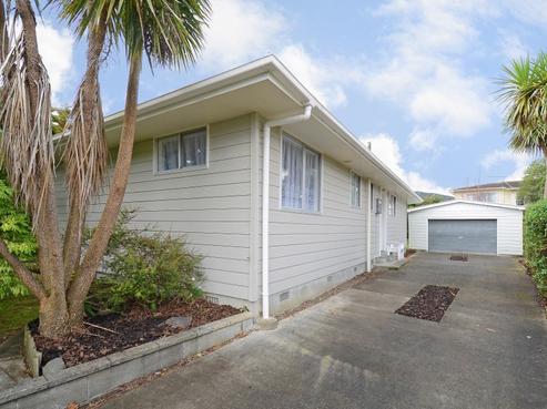 9 Baltimore Crescent, Totara Park